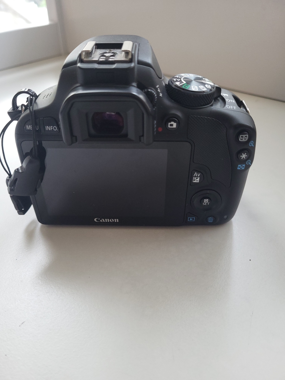 Canon EOS Rebel SL1 DSLR Camera Body - Black (Untested) - Picture 4 of 5